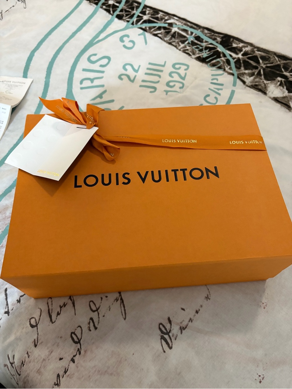 Louis Vuitton Black Quilted Crossbody with Gold Chain and LV Logo - Picture 2 of 7